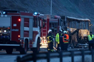 பல்கேரியாவில் தீ பிடித்து எரிந்த சுற்றுலா பேருந்து: குழந்தைகள் உட்பட 45 பேர் பலி