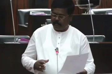 சம்பளங்களை கொடுப்பதற்கு தாள்களை அச்சிடும் அரசாங்கம்! சிறீதரன் பகிரங்கம் (Video)