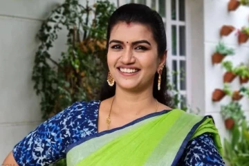 சீரியல், சினிமா என கலக்கி வரும் நடிகை ஸ்ரீதேவி அசோக் பற்றி தெரியுமா.. இதோ முழு விவரத்துடன்