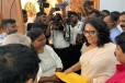 வடக்கு கிழக்கில் படையினர் வசமுள்ள காணிகளை விடுவியுங்கள் பிரதமரிடம் யாழில் மகஐர் கையளிப்பு