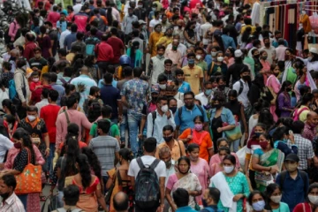 உலக மக்கள் தொகையில் சீனாவை பின்னுக்கு தள்ளி முதலிடம் பிடித்தது இந்தியா..!