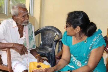 முல்லைத்தீவில் இழப்பீட்டிற்கான நடமாடும் சேவை (photo)