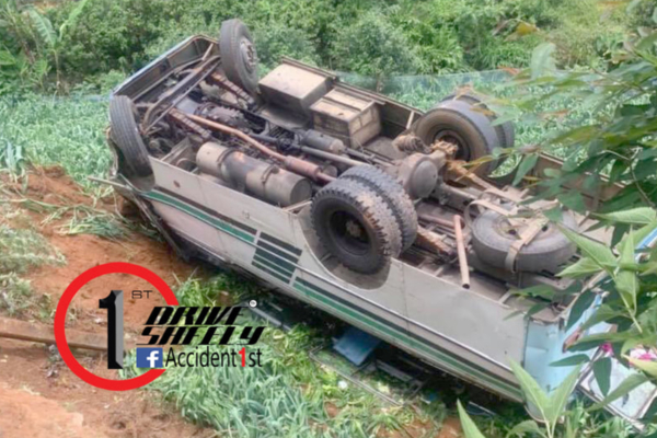 රියදුරු හදිසියේ අසනීප වෙයි, බස් රථය ප්රපාතයකට පෙරළෙයි(PHOTOS) (VIDEO) | Nuwara Eliya Accident රියදුරු හදිසියේ අසනීප වෙයි, බස් රථය ප්රපාතයකට පෙරළෙයි(PHOTOS) (VIDEO) | Nuwara Eliya Accident