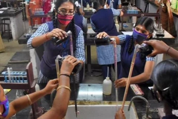 11, 12-ம் வகுப்பு மாணவர்களுக்கான செய்முறை தேர்வு நேரம் குறைப்பு