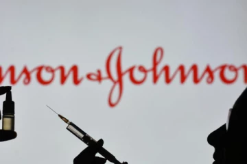 ஜான்சன் & ஜான்சன் தடுப்பூசி போட்டால் பக்கவாதம் வருமா? -அமெரிக்க எஃப்டிஏ எச்சரிக்கை!