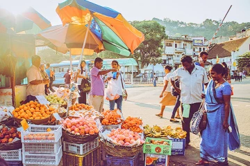 நடைபாதை வியாபாரிகளுக்கு வழங்கப்பட்ட அனுமதி இன்றுடன் நிறைவு