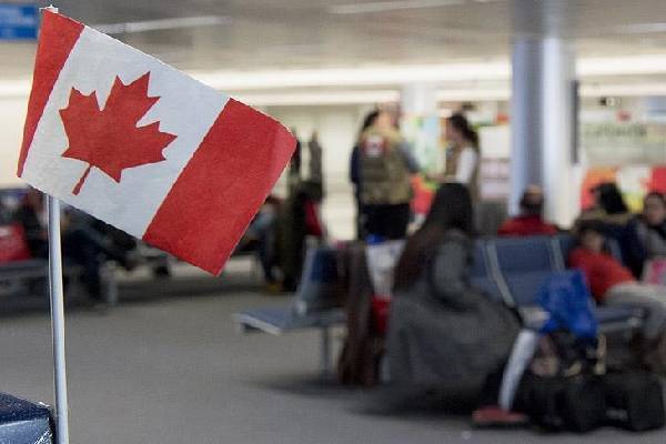 18,500 வெளிநாட்டவர்களை அமைதியாக நாட்டைவிட்டு வெளியேற்றிய கனடா | Canada Deports 18500 Peoples In 2025 18,500 வெளிநாட்டவர்களை அமைதியாக நாட்டைவிட்டு வெளியேற்றிய கனடா | Canada Deports 18500 Peoples In 2025