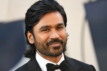 தனுஷுடன் நடிக்க சம்பளமே வாங்க மாட்டேன்.. சிம்பு பட நடிகை ஓபன் டாக்