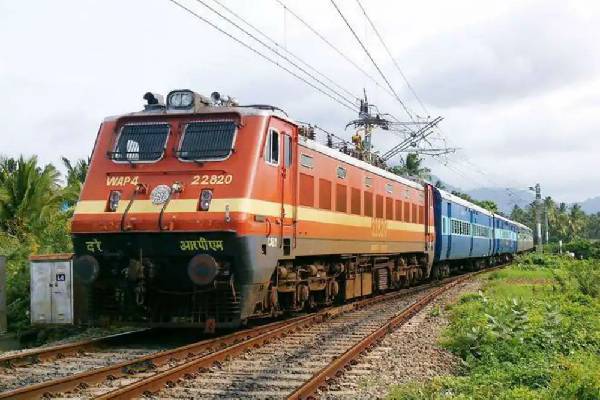ரயில் டிக்கெட் முன்பதிவில் முக்கிய மாற்றம் - அக்டோபர் 1 முதல் இவர்களுக்கு முன்னுரிமை | Aadhar Must For Book Train Ticket In 1St 15 Minute