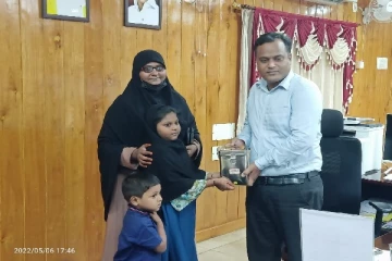 இலங்கை மக்களுக்காக தமிழக சிறுமியின் நெகிழ்ச்சியான செயல்(photos)