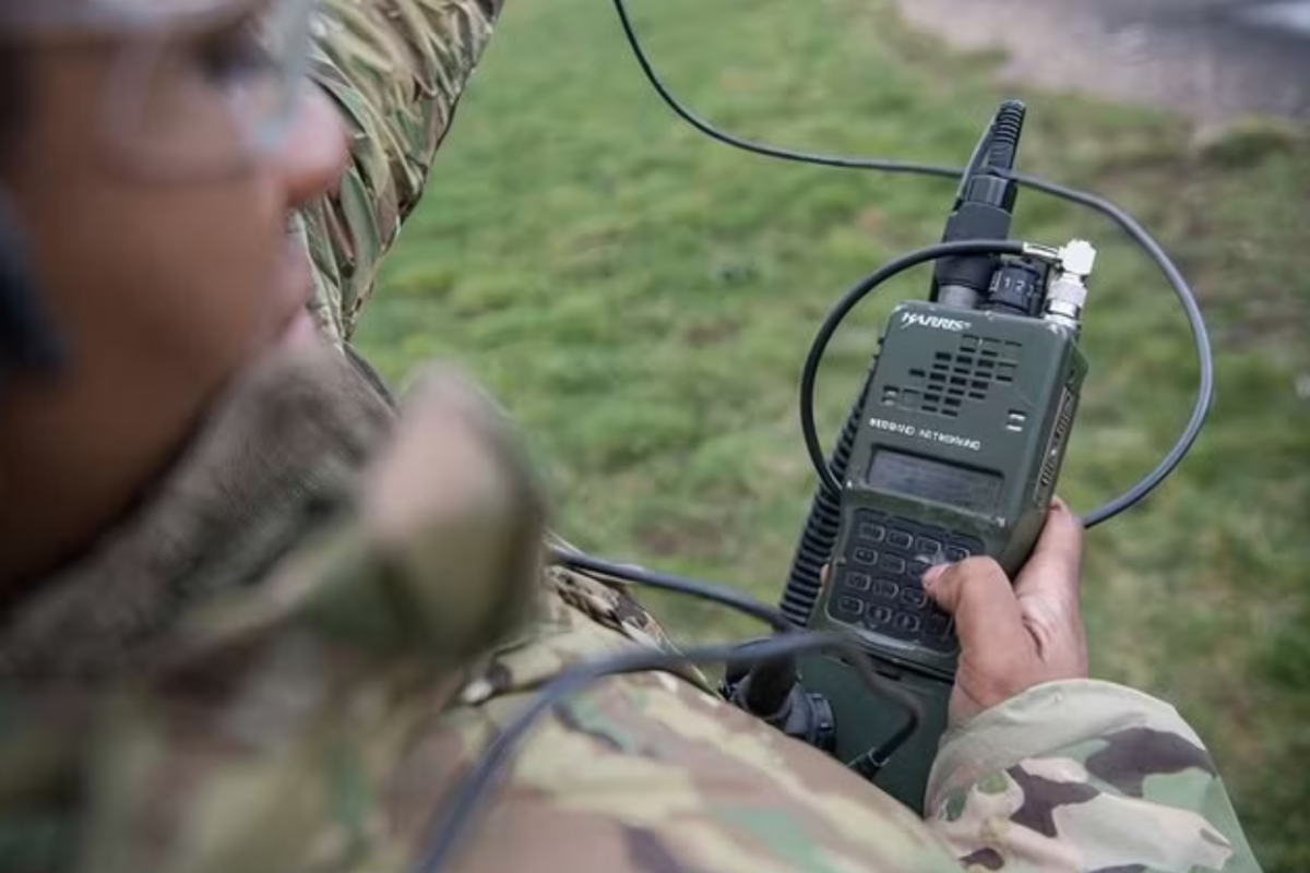 "இஸ்லாமியர் கூறுவதைப்போல இருந்தது..!" ட்ரம்பை அச்சத்தில் ஆழ்த்திய ஈரானில் இருந்து வந்த செய்தி | Us Airman Radio Message Sparked Fear In Washington