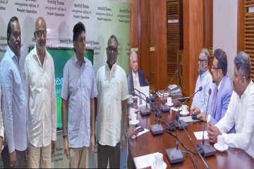 ரணிலையும் சஜித்தையும் சந்தித்த பொதுக் கட்டமைப்பினர் மீது கடுமையான சாடல்