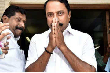 ஒன்றாக இருக்க வேண்டுமென நினைப்பவன் நான்; என்னை சோதிக்காதீர்கள் - செங்கோட்டையன் பேச்சு