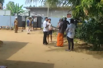 மீண்டும் தமிழர் பகுதியில் அதிர்ச்சி சம்பவம்; ஐயர் வெட்டிக்கொலை!(Photos)