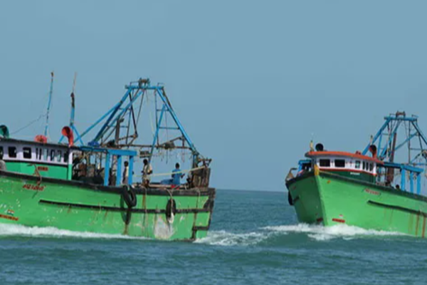 கைதாகியும் அடங்காத இந்திய மீனவர்கள்; தொடர் தொல்லை | 12 Indian Fishermen Arrested For Illegal Fishing