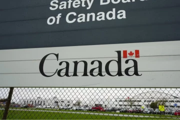 கனடாவில் ஹெலிகாப்டர் விபத்து: விமானி உயிரிழப்பு