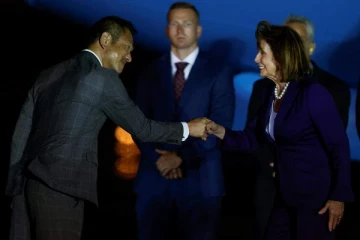 ஜப்பானில் இன்று கால் பதித்த நான்சி பெலோசி!