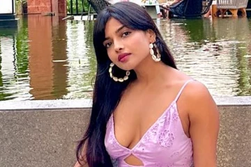 எல்லைமீறும் கவர்ச்சியில் நடிகை ஆஷ்னா சவேரி! ஹாட் ஸ்டில்கள்