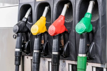 ලංකා ඛනිජ තෙල් නීතිගත සංස්ථාවෙන් ඉන්ධන ගැන හෙටට විතරක් වලංගු සුබ ආරංචියක් දැනුම්දෙයි