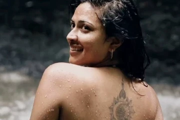 நீச்சல் உடையில் அமலா பாலின் வேற லெவல் கவர்ச்சி