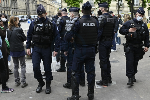 பிரான்ஸ் பாலியல் குற்றச்சாட்டில் ஈடுபட்ட இலங்கைத் தமிழர் கைது | Srilankan Tamil Arrested Alleged Sex Crimes France