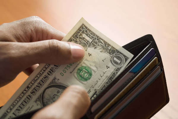 வீட்டில் பண பிரச்சினையே வராமல் இருக்கனுமா? நீங்கள் செய்ய வேண்டியது இதுதான் | Home Money Increase Some Tips