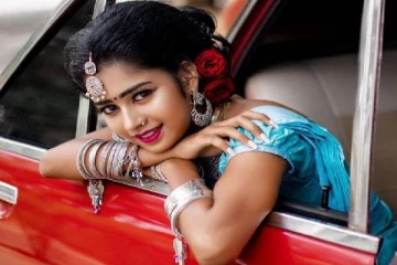 பிக்பாஸ் யாழ் ஜனனியை வர்ணித்து ஜொள்ளுவிடும் நெட்டிசன்கள்!