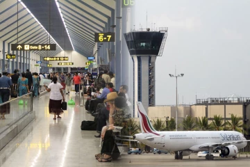 ஐரோப்பிய நாடொன்றுக்கு செல்ல முற்பட்ட இருவர் கட்டுநாயக்கவில் அதிரடி கைது