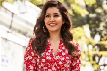 நடிகை ராஷி கண்ணா அப்பா, அம்மா மற்றும் குடும்பத்தினர் அனைவரையும் பார்த்துள்ளீர்களா.. இதோ பாருங்க