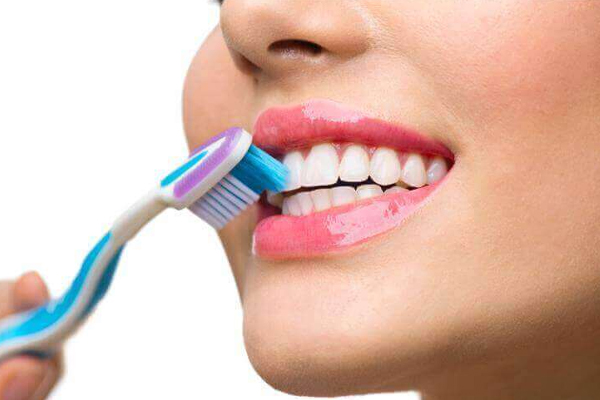 இரவில் பல் துலக்குவது அவசியமா! நிபுணர்கள் கூறுவது என்ன? | Necessary To Brush Teeth At Night Expert Opinion