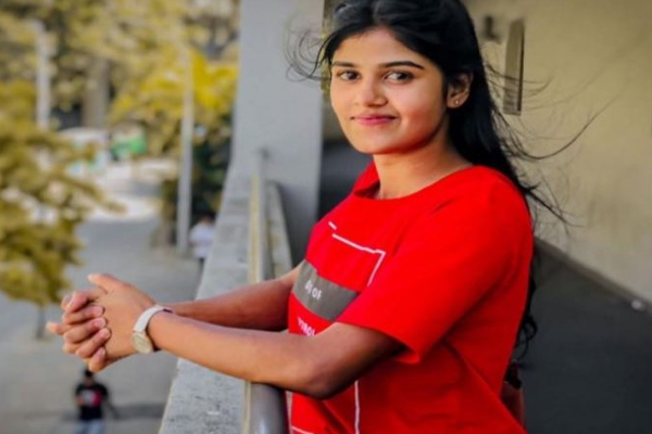 பேராதனை மருத்துவமனையில் உயிரிழந்த யுவதி தொடர்பில் சுகாதார அமைச்சர் கருத்து | Girl Who Died In Peradana Hospital