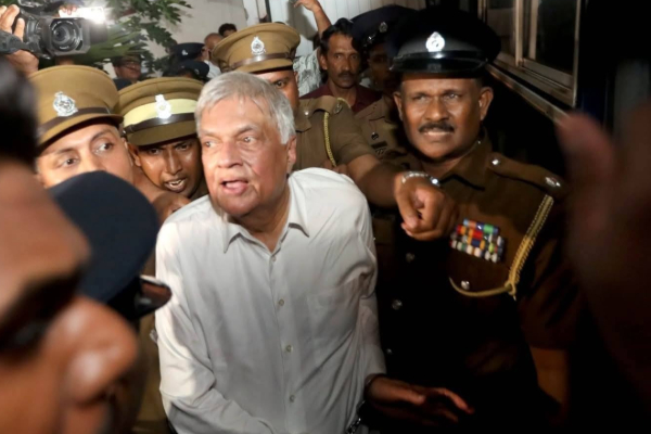 கொழும்பை ஆக்கிரமிக்கும் போராட்டம்! கொந்தளித்த நாமல் | Namal Rajapaksa Condemns Political Retaliation