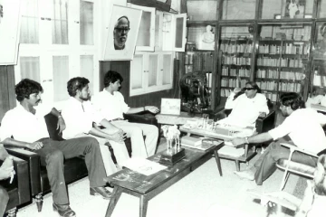 “ஆயுதங்கள் அதிகாரச் சின்னமல்ல, அரசியல் இலக்கை அடையத் துணைசெய்கின்ற கருவிகளே" வே.பாலக்குமார்