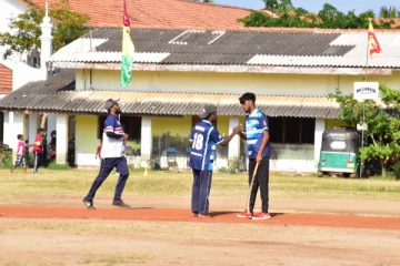 மன்/அல் அஸ்ஹர் தேசிய பாடசாலை பழைய மாணவர்களுக்கிடையில் மென்பந்து கிரிக்கெட் சுற்றுப்போட்டி (Photos)