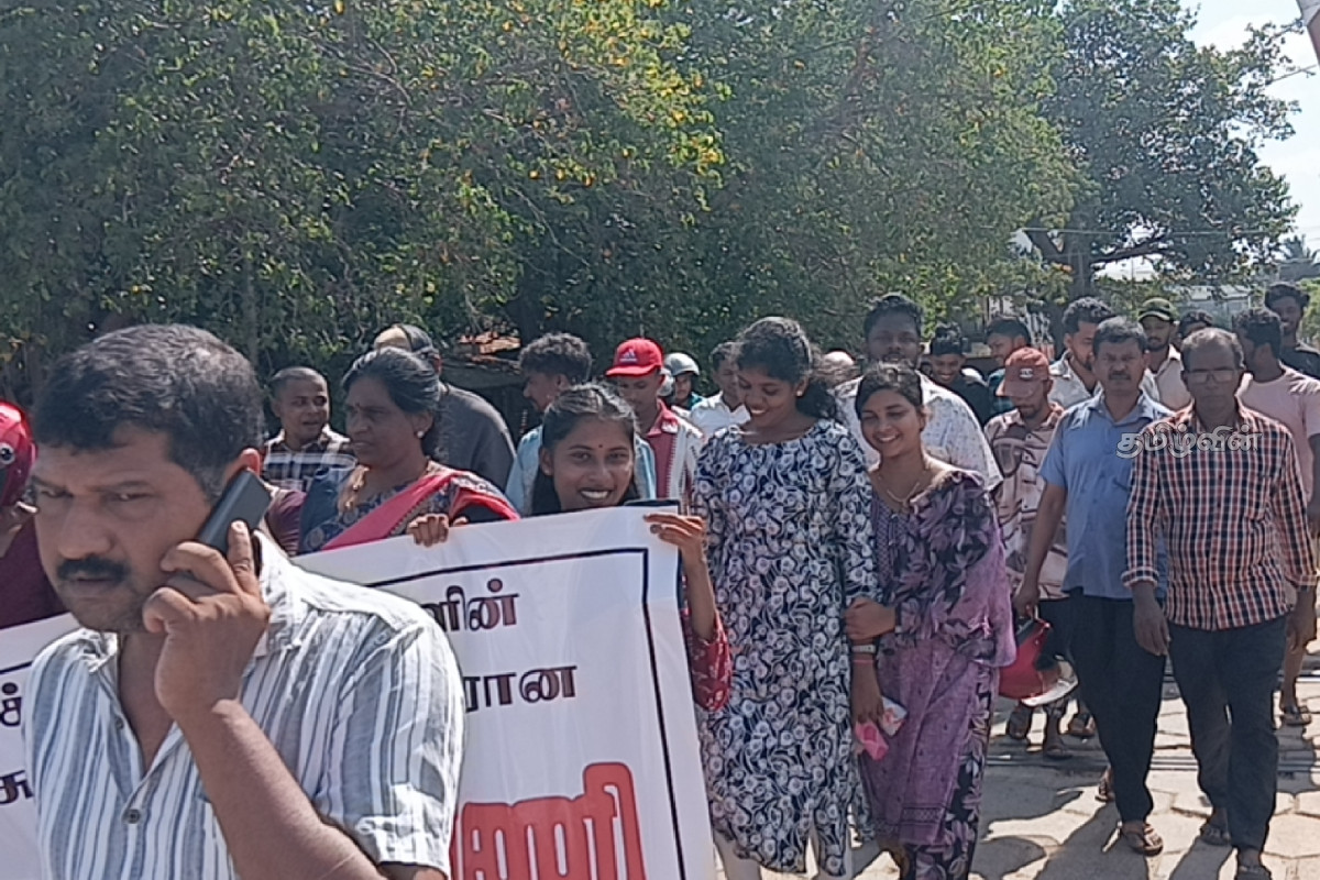 கிளிநொச்சியில் அடுத்தடுத்து வாள் வெட்டு சம்பவங்கள் - போராட்டத்தில் குதித்த வர்த்தகர்கள் | Protest In Kilinochchi