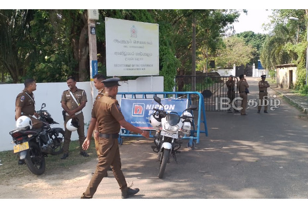 “தமிழினத்தை அழிக்காதே” - வடக்கு ஆளுநர் அலுவலகத்துக்கு முன்னால் போராட்டம் | Massive Demonstration Against The New Governor