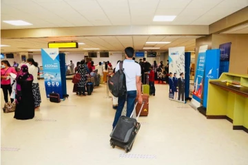 ஐரோப்பா செல்ல முயற்சித்த தந்தையும் மகனும் கட்டுநாயக்க விமான நிலையத்தில் கைது!