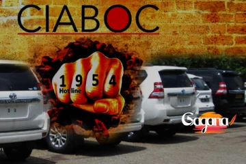 මේවා කාගේද ? නීති විරෝධී සුඛෝපභෝගී වාහන 12 ක් අත්අඩංගුවට!