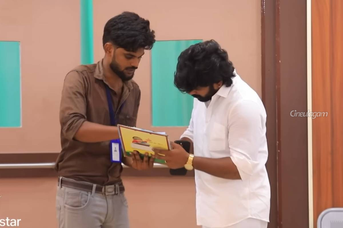 போராட்டத்திற்கு பிறகு தமிழுக்கு பிறந்த குழந்தை, ஆனால் எதிர்ப்பாரா திருப்பங்களுடன்... சின்ன மருமகள் சீரியல் புரொமோ | Chinna Marumagal Serial Promo போராட்டத்திற்கு பிறகு தமிழுக்கு பிறந்த குழந்தை, ஆனால் எதிர்ப்பாரா திருப்பங்களுடன்... சின்ன மருமகள் சீரியல் புரொமோ | Chinna Marumagal Serial Promo