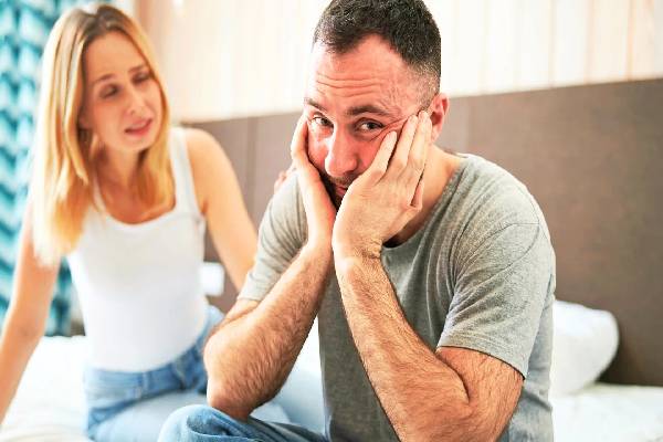 கணவரிடம் தவறியும் சொல்லவே கூடாத 4 விடயங்கள்! மீறினால் பிரிவு உறுதி | 4Things Wife Should Not Say Her Husband