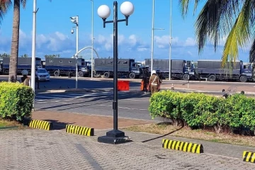 காலிமுகத்திடலில் குவிந்த பொலிஸ் வாகனங்கள்;  அச்சுறுத்தும் முயற்சியா?