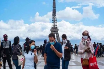 ஒரே நாளில் சுமார் அரை மில்லியன் பேருக்கு கோவிட் தொற்று: பிரான்சில் உச்சம் தொட்டுள்ள கோவிட்