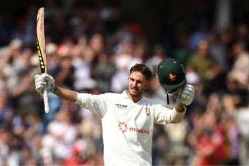 இங்கிலாந்து மண்ணில் புதிய வரலாறு எழுதிய ஜிம்பாப்பே வீரர்