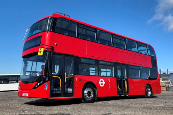 double decker bus - டபுள் டக்கர் பேருந்துகள்