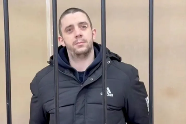 உக்ரைனுக்காக போரிட்ட பிரித்தானிய பிரஜைக்கு ரஷ்யா தண்டனை | Briton Who Fought In Ukraine Jailed For 13 Years உக்ரைனுக்காக போரிட்ட பிரித்தானிய பிரஜைக்கு ரஷ்யா தண்டனை | Briton Who Fought In Ukraine Jailed For 13 Years