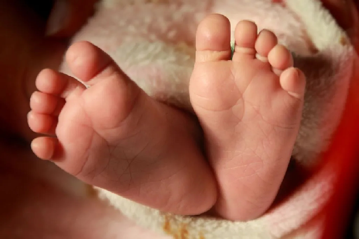விபத்தில் பச்சிளம் குழந்தை உயிரிழப்பு | Infant Dies In Three Wheeler Accident