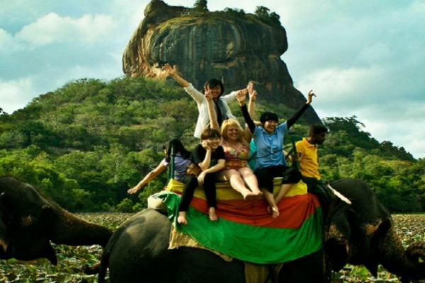 வெளிநாடுகளுக்கு செல்லவுள்ள இளைஞர்களுக்காக ! | For Young People Going Abroad
