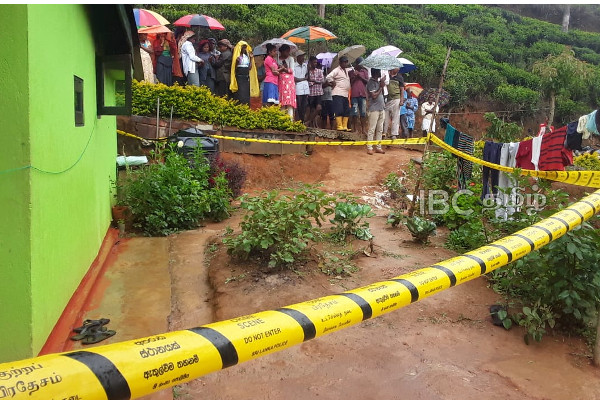 ஐந்து பிள்ளைகளின் தாய் வெட்டிக்கொலை..! (படங்கள்) | Murder Today In Sri Lanka