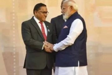 ඇමති විජිත ඉන්දීය අගමැති මෝදි හමුවෙයි