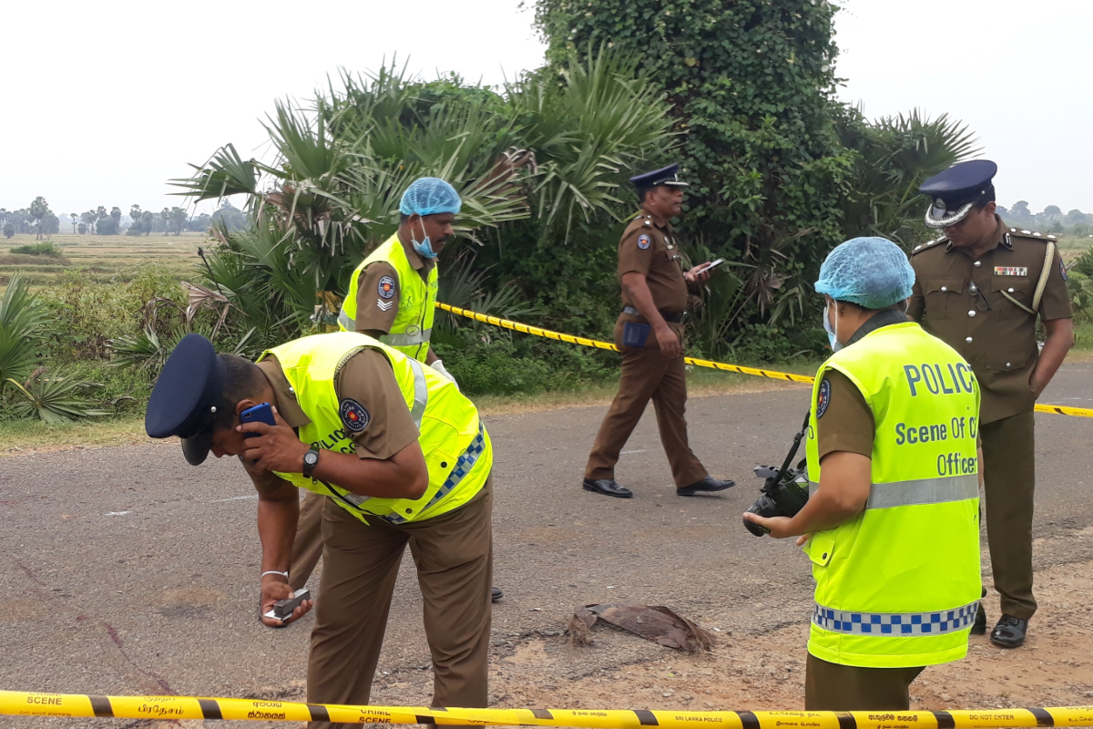 மாமனாரின் உயிரை எடுத்த மருமகன் தப்பியோட்டம் | Son In Law Flees After Killing Father In Law